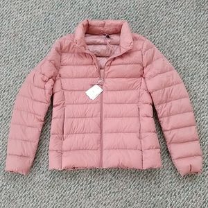 Uniqlo packable ultra light down BNWT